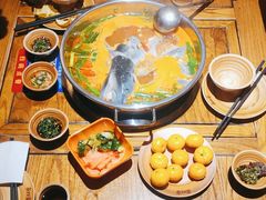 -快活林酸汤鱼鲜品火锅店(甲秀楼店)