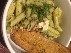 青酱吞拿鱼通心面配车打芝士-卡朋厨房(289艺术园区店)