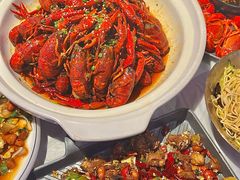 -肥小宝·金牌油焖大虾(襄阳龙虾地标店)