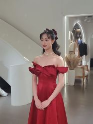 -艾米丽婚纱礼服