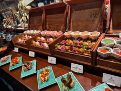 -雍容荟帝王蟹活龙虾展台自助(IFS黑金店)