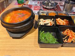 -青瓦炭韩潮烤肉(花园道店)