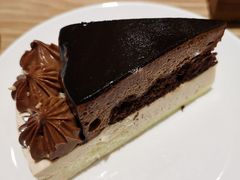 -藏猫猫咖啡主题馆(中央大道店)