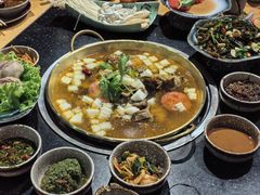 -顶顶汤火牛排火锅·经典铜锅涮肉