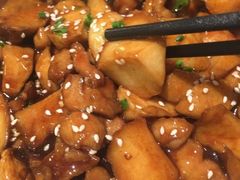 鲍菇滑鸡煲-乔阿马·江南味·驴肉香(龙湖华泾天街店)