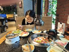 -釜御山海鲜烤肉火锅自助(新城市中心店)