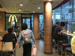 大堂-麦当劳(虹梅路地铁站店)