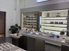 -视野联行眼镜·蔡司·控优点授权(长白万象汇店)