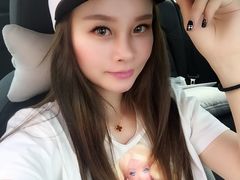-4iNLOOK美瞳店(龙之梦购物中心虹口店)
