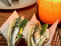 凤尾鱼酸黄瓜配饺子皮-BOR Eatery(安福路店)