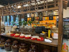 自助取餐区-黄桷树曹家私房菜(江与城店)