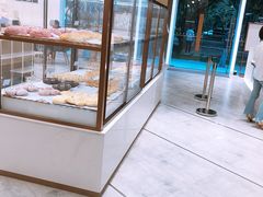 面包甜点陈列柜-奈雪的茶(华侨城创意园店)