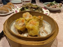 花菇蟹籽烧卖-囍凤楼·粤菜·点心·火锅(温特莱店)