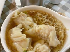 -新大咀港式茶餐厅(宝山万达店)