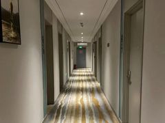 -白玉兰酒店(上海田子坊马当路地铁站店)