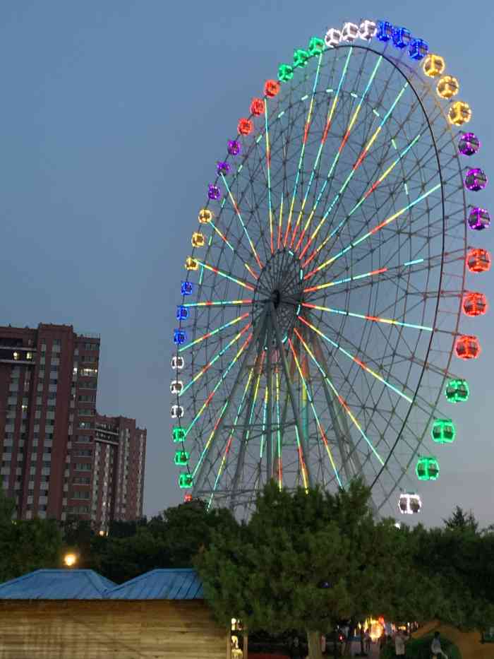 小河沿萬泉公園遊樂場