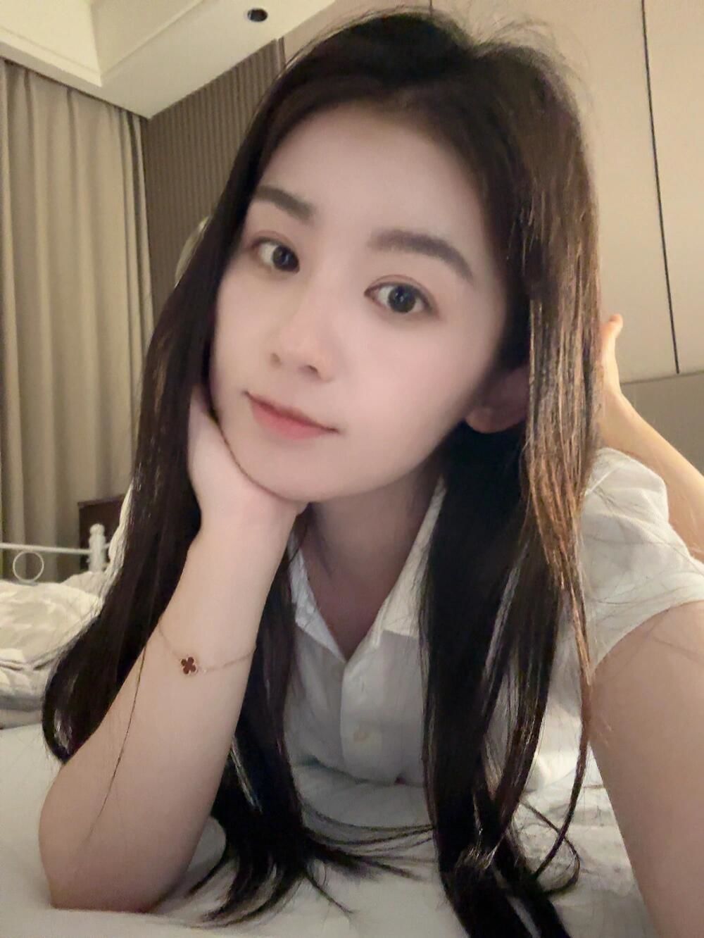 房间里的自拍小剧场