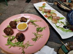 -SISTERS BAR RESTAURANT川意酒馆(嘉善老市H楼店)