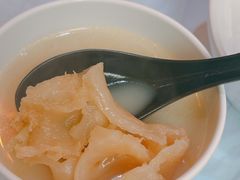 -鲜入围煮花胶鸡海鲜火锅
