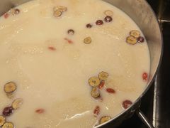 -尚尚仙·酸汤猪手·猪肚鸡火锅(华联万柳购物中心店)