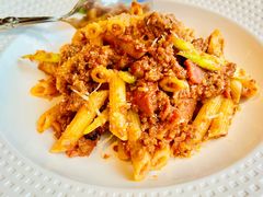 牛肉酱宽管意面-香格里拉鱼跃地中海西餐厅·牛排披萨