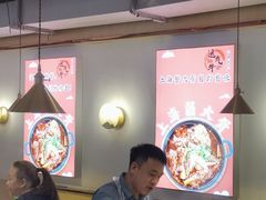 -运气牛自助酱大骨火锅(南京东路店)