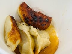 -黄阿姨锅贴大王(万航渡路店)