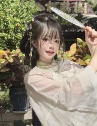 -一揽芳华汉服旗袍体验馆(拙政园店)