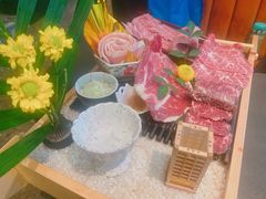-铭牛烧肉·和牛海鲜自助(高新月牙湖店)