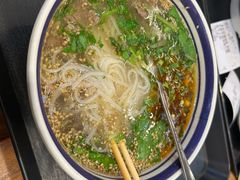 -云阿蛮云南生烫牛肉米线(奉贤路店)