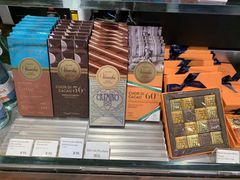 -VENCHI 闻绮(北京国贸商城店)