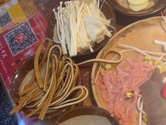 -赵美丽·重庆社区火锅·直营店(火车东站·中豪国际店)