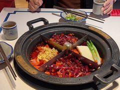 -爱你您·自家鱼塘·活水喷泉鱼火锅(八里店)