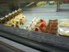 -红宝石·鲜奶小方·海派西点房(金杨店)