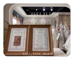 -洋洋婚纱品牌集合店