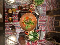 昆明寻甸酸菜牛肉火锅-云边嬢嬢·云南野料现摏火锅