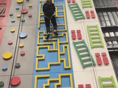 -极限PLAY运动娱乐新世界·团建派对潮玩休闲馆·室内蹦极高空游乐园