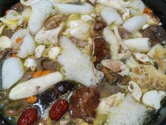 -野菌皇海景野生菌火锅(滨海大道店)