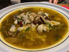 川江老坛酸菜鱼-宽窄巷成都菜(青岛路万达广场店)