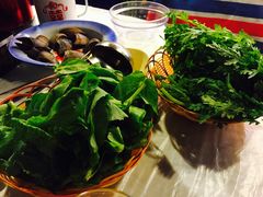 -鲜入围煮花胶鸡海鲜火锅