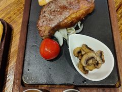 -1886德国汽车餐厅(外滩十六铺码头店)