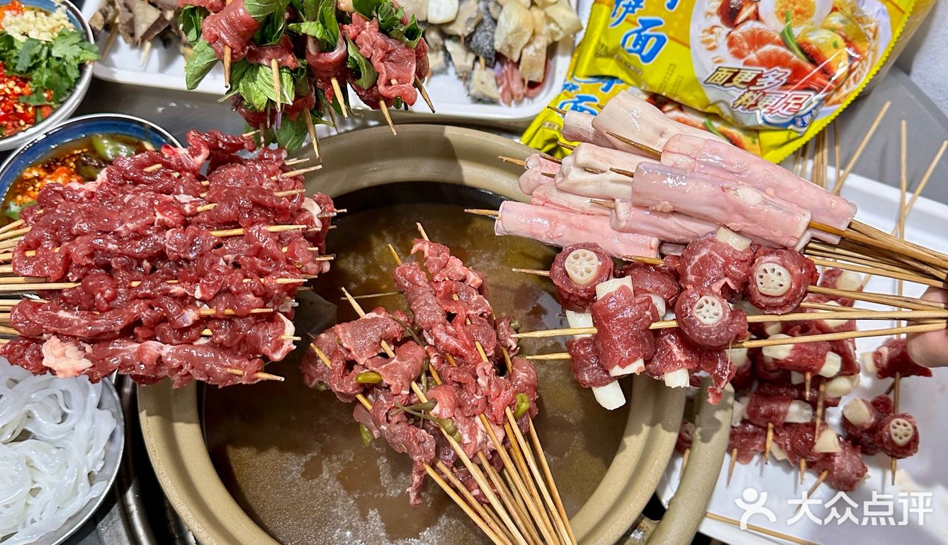 这家牛杂店每次去都是座无虚席的…… 