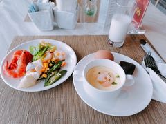 -克丽司汀酒店-日光阁餐厅