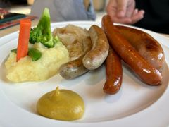 -LENBACH兰巴赫西餐啤酒坊(大连东港店)