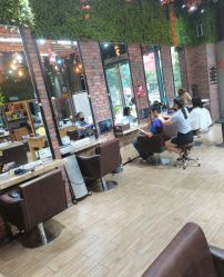 -震轩美容美发连锁店