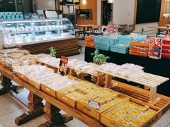 面包甜点陈列柜-罗莎蛋糕(魔法师司门口店)