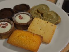 杏仁糕-上海哈尔滨食品厂(合生汇店)