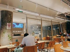 -老乡鸡(上海白玉兰广场店)