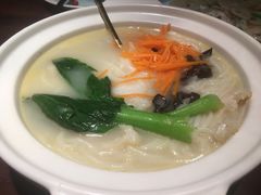 紫苏鲜鱼汤米线-望湘园·洞庭渔宴(浦江欢乐颂店)