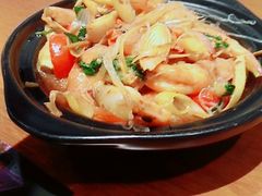 -老码头黑皮肘子锅包肉(赣水路店)